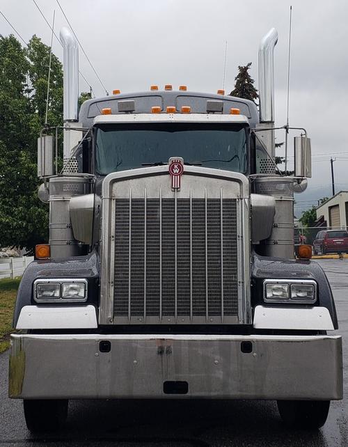 KENWORTH W900L