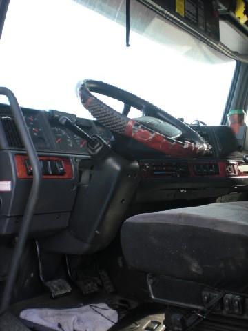 VOLVO VNL