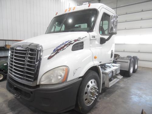 FREIGHTLINER CASCADIA 113