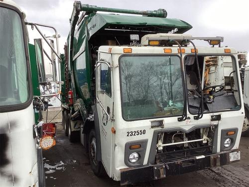 MACK LEU613