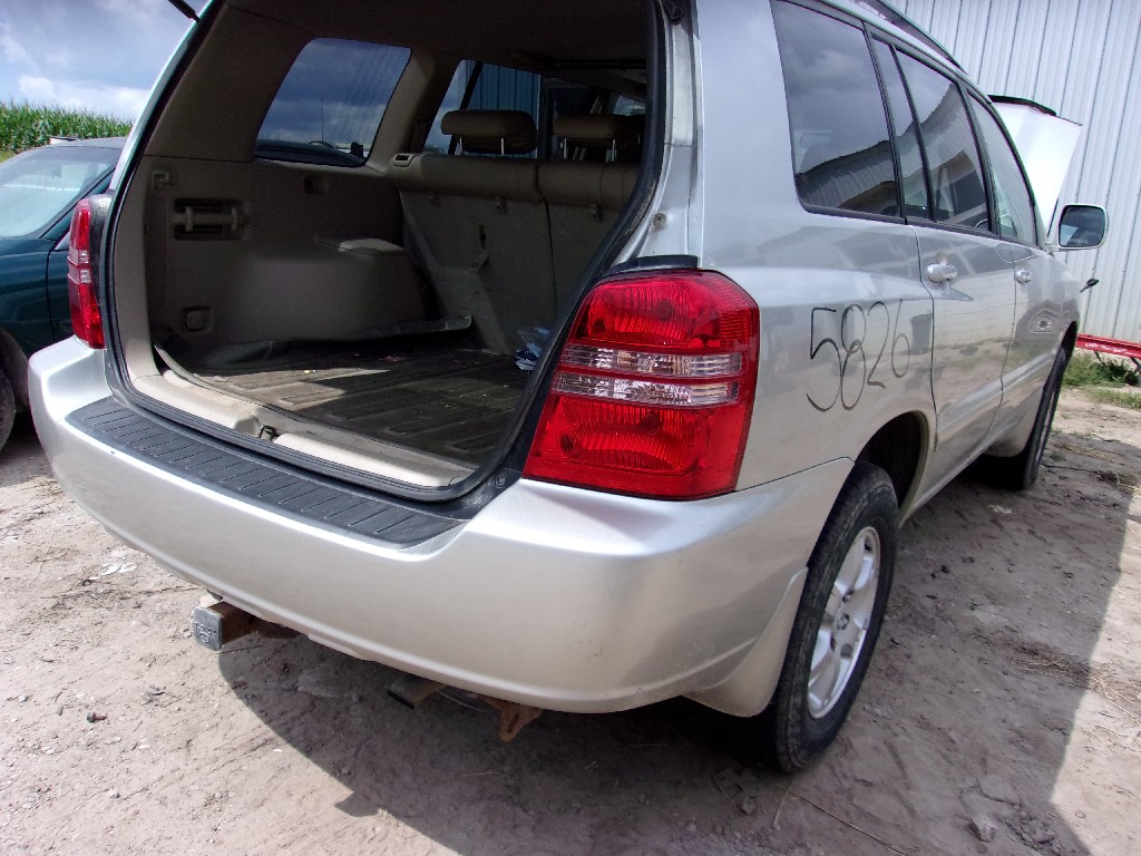 TOYOTA HIGHLANDER