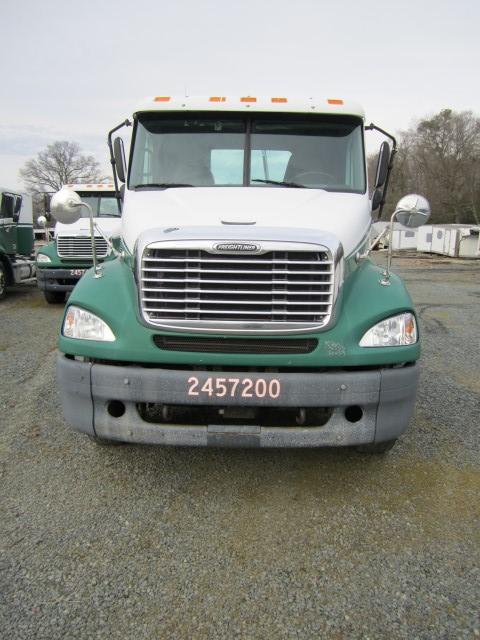 FREIGHTLINER COLUMBIA 112