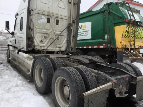 FREIGHTLINER CASCADIA 125