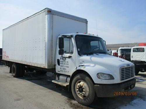 FREIGHTLINER M2 106