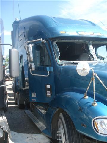 FREIGHTLINER COLUMBIA 120