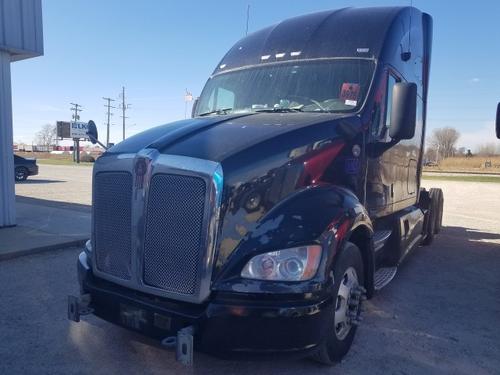 KENWORTH T700