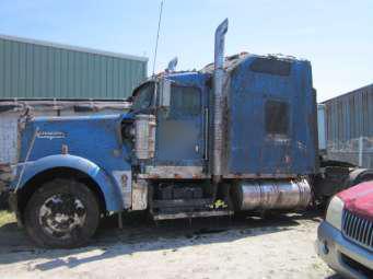 KENWORTH W900L