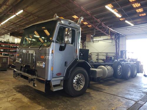 PETERBILT 320