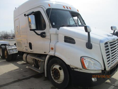 FREIGHTLINER CASCADIA 132