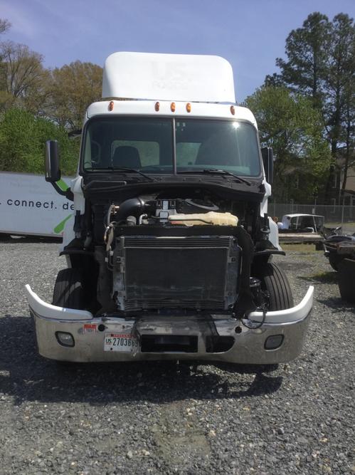 FREIGHTLINER CASCADIA 113
