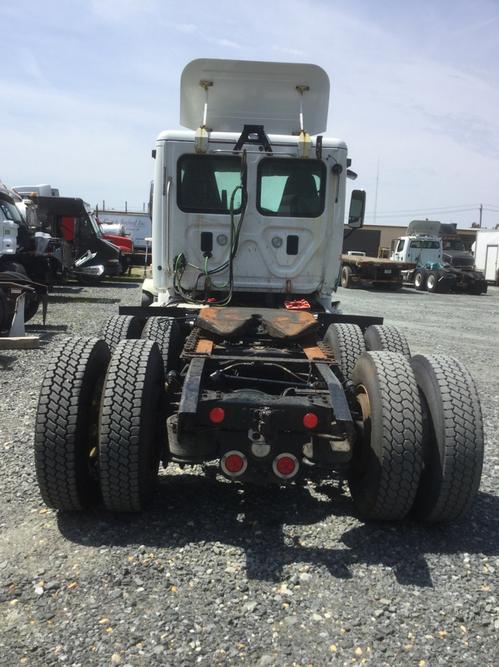 FREIGHTLINER CASCADIA 113
