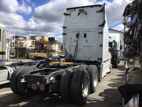 FREIGHTLINER CASCADIA 125