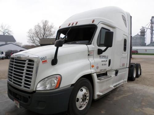 FREIGHTLINER CASCADIA 125