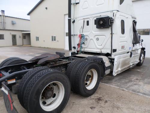 FREIGHTLINER CASCADIA 125