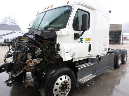 FREIGHTLINER CASCADIA 132