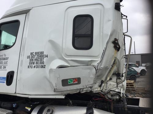 FREIGHTLINER CASCADIA 125