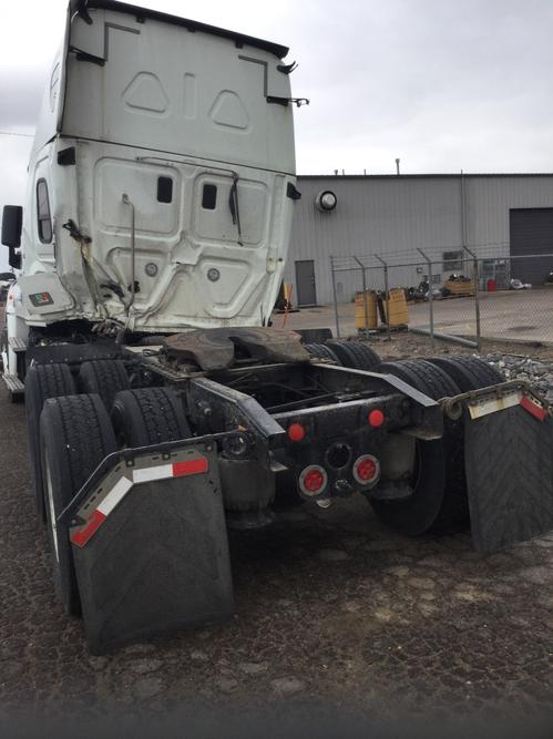 FREIGHTLINER CASCADIA 125