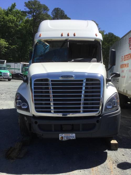 FREIGHTLINER CASCADIA 125