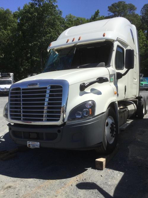 FREIGHTLINER CASCADIA 125