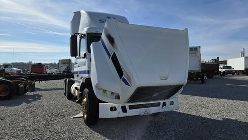 VOLVO VNM