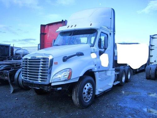 FREIGHTLINER CASCADIA 125