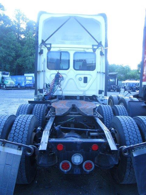 FREIGHTLINER CASCADIA 125