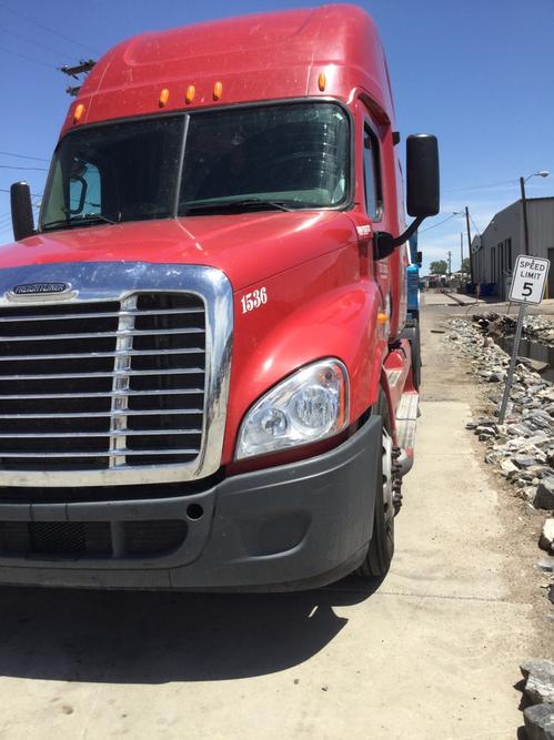 FREIGHTLINER CASCADIA 125