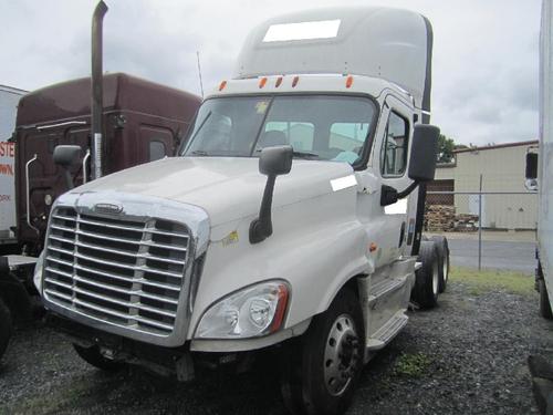 FREIGHTLINER CASCADIA 125