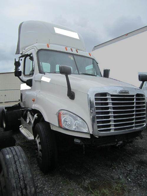 FREIGHTLINER CASCADIA 125