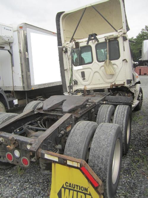 FREIGHTLINER CASCADIA 125