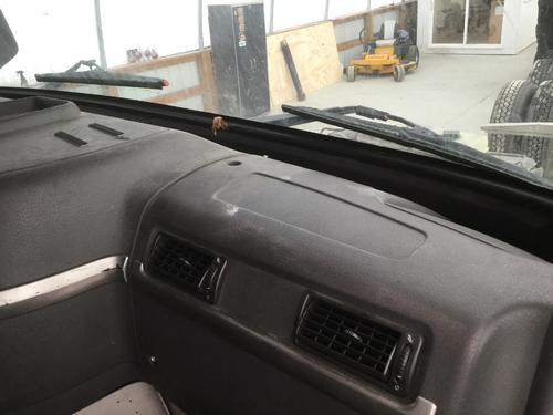 VOLVO VNL