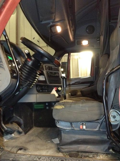 KENWORTH T700