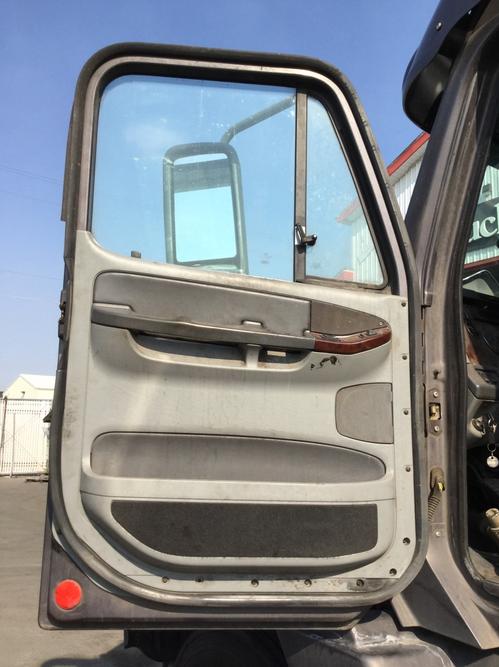 FREIGHTLINER CENTURY 120
