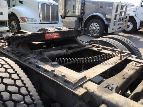 FREIGHTLINER CENTURY 120