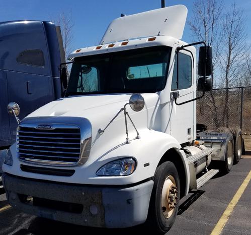 FREIGHTLINER COLUMBIA