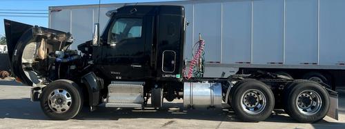 KENWORTH T880