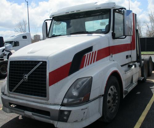 VOLVO VNL300