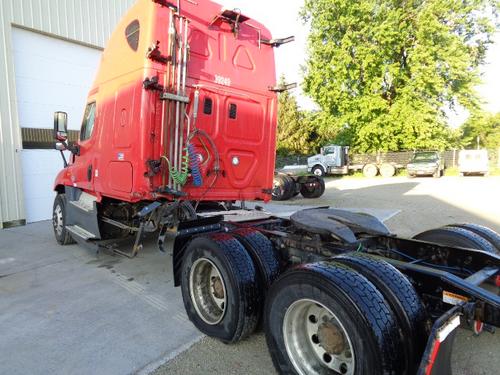 FREIGHTLINER CASCADIA 125