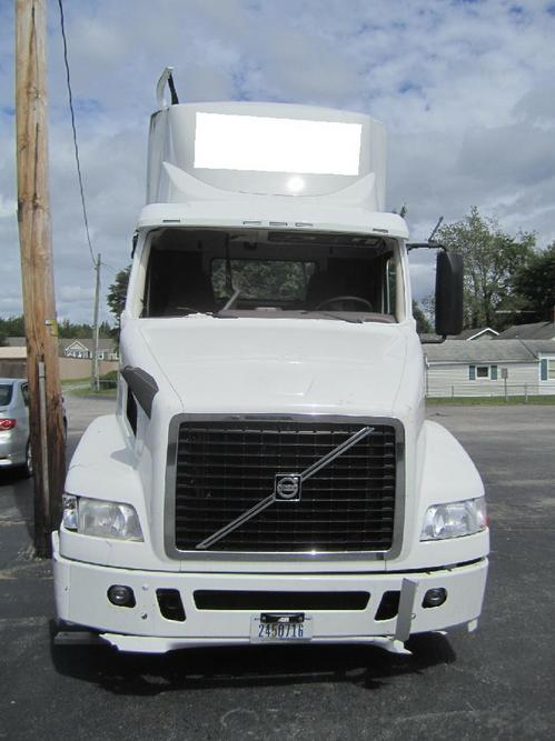 VOLVO VNM