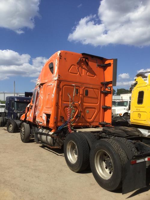 FREIGHTLINER CASCADIA 125