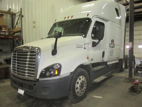 FREIGHTLINER CASCADIA 125