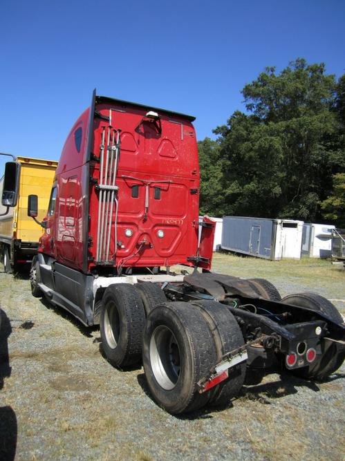 FREIGHTLINER CASCADIA 125