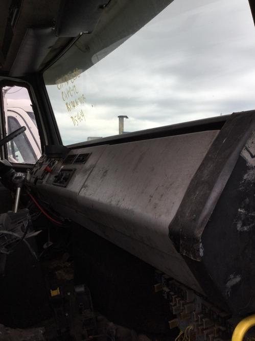 FREIGHTLINER FL112