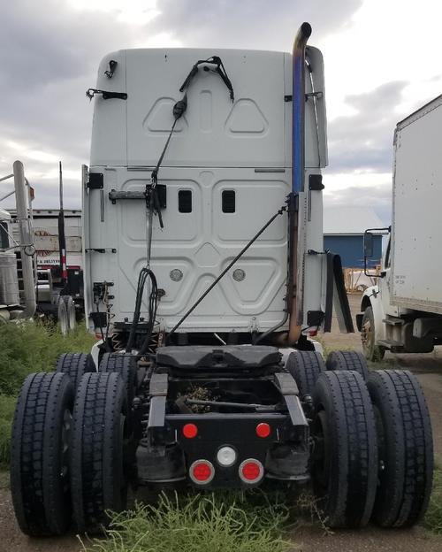 FREIGHTLINER CASCADIA 125