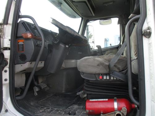 VOLVO VNL