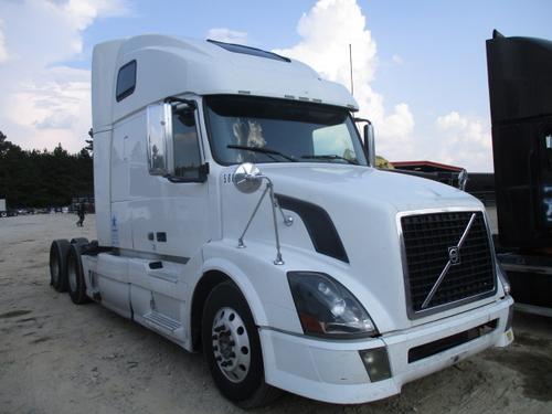 VOLVO VNL