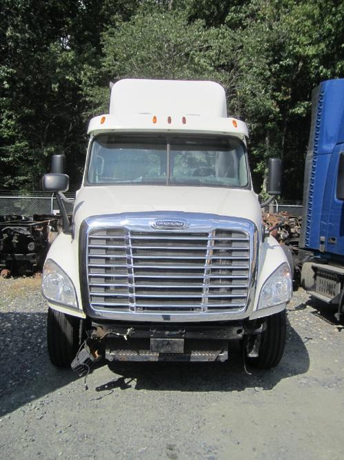 FREIGHTLINER CASCADIA 125