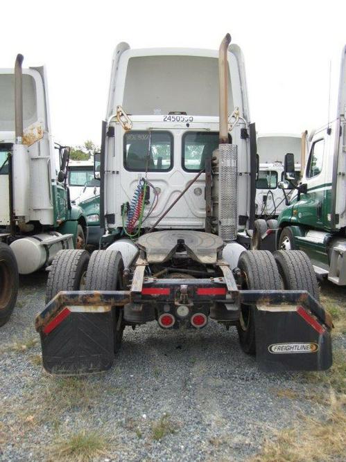 FREIGHTLINER CASCADIA 125