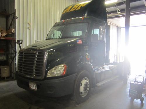 FREIGHTLINER CASCADIA 113