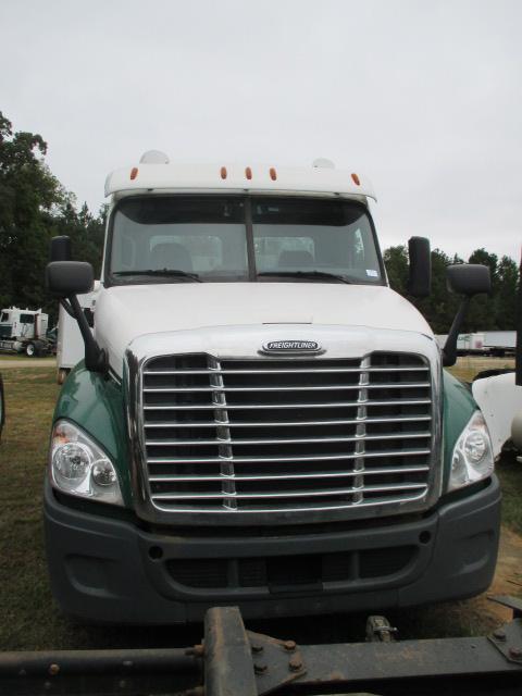 FREIGHTLINER CASCADIA 125